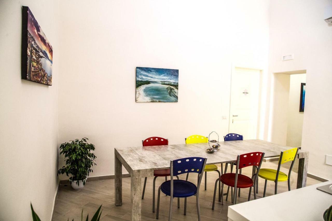 ナポリ Borgo Angioino Bed & Breakfast エクステリア 写真